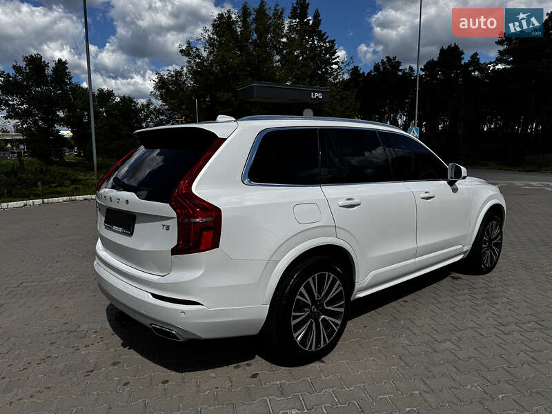 Внедорожник / Кроссовер Volvo XC90 2019 в Киеве