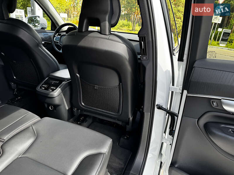 Внедорожник / Кроссовер Volvo XC90 2019 в Киеве