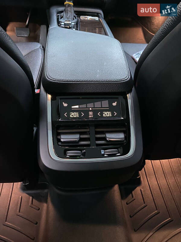 Внедорожник / Кроссовер Volvo XC90 2016 в Львове фото 17 Внедорожник / Кроссовер Volvo XC90 2016 в Львове