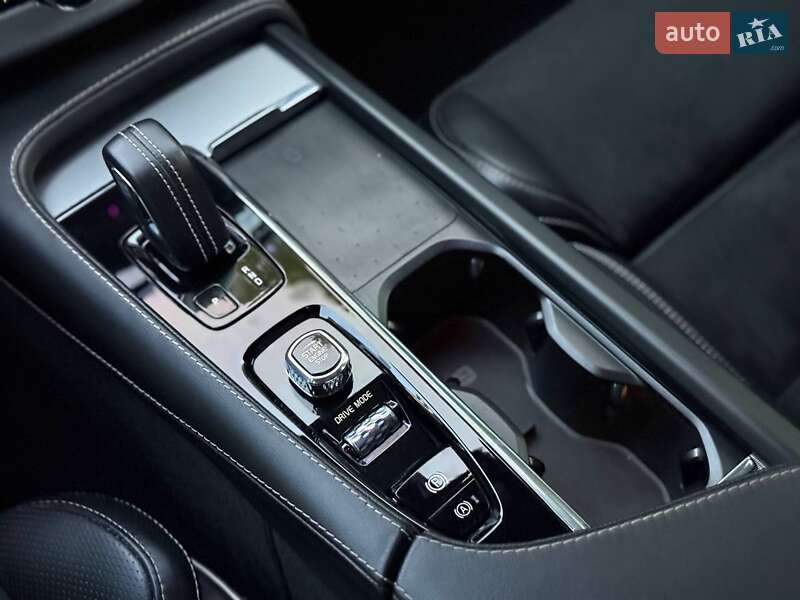 Позашляховик / Кросовер Volvo XC90 2020 в Хмельницькому