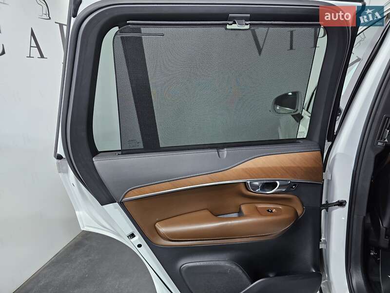 Внедорожник / Кроссовер Volvo XC90 2018 в Киеве