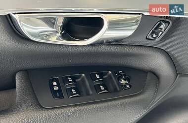 Внедорожник / Кроссовер Volvo XC90 2015 в 