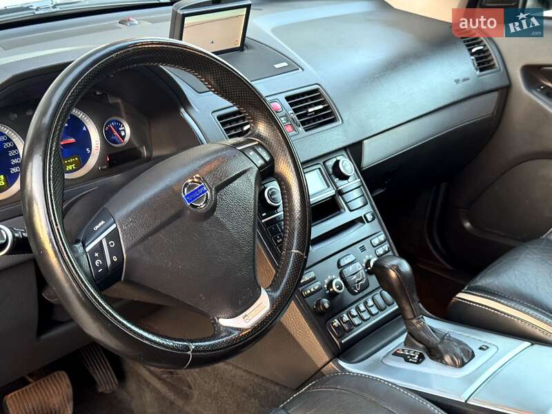 Внедорожник / Кроссовер Volvo XC90 2011 в Тернополе