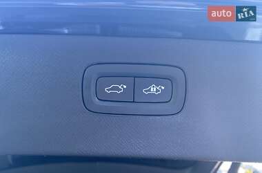 Внедорожник / Кроссовер Volvo XC90 2019 в 