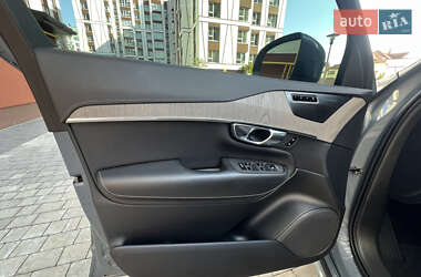 Внедорожник / Кроссовер Volvo XC90 2019 в 