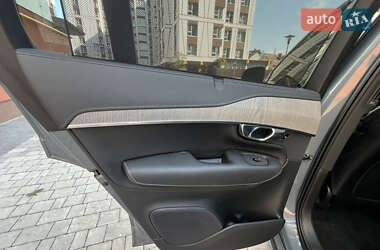 Внедорожник / Кроссовер Volvo XC90 2019 в 