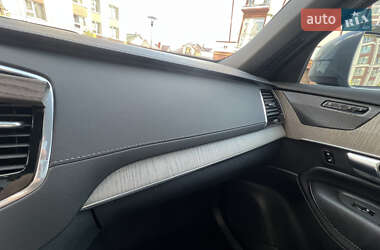 Внедорожник / Кроссовер Volvo XC90 2019 в 