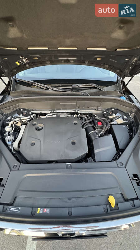Внедорожник / Кроссовер Volvo XC90 2020 в Киеве