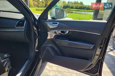 Внедорожник / Кроссовер Volvo XC90 2018 в 