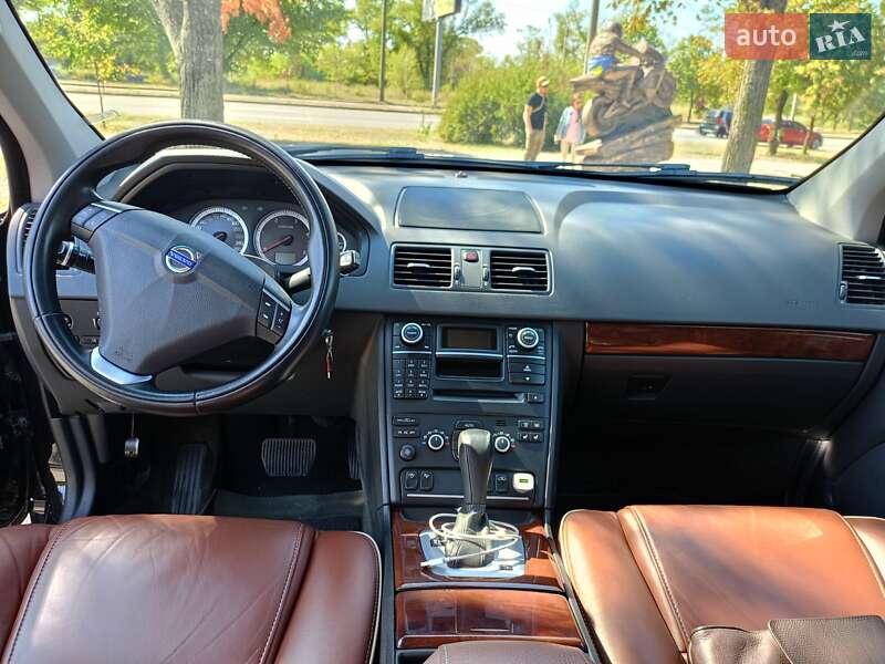 Позашляховик / Кросовер Volvo XC90 2013 в Запоріжжі