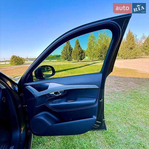 Внедорожник / Кроссовер Volvo XC90 2019 в Александрие