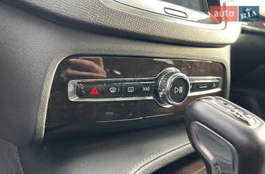 Внедорожник / Кроссовер Volvo XC90 2019 в 