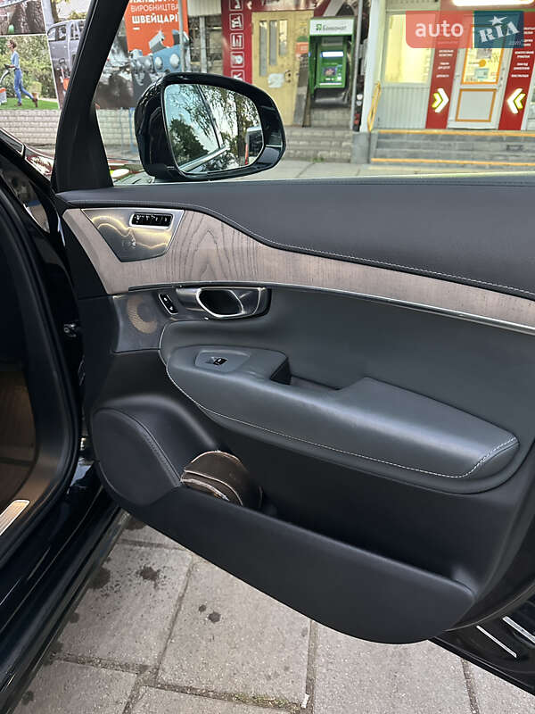 Внедорожник / Кроссовер Volvo XC90 2019 в Харькове