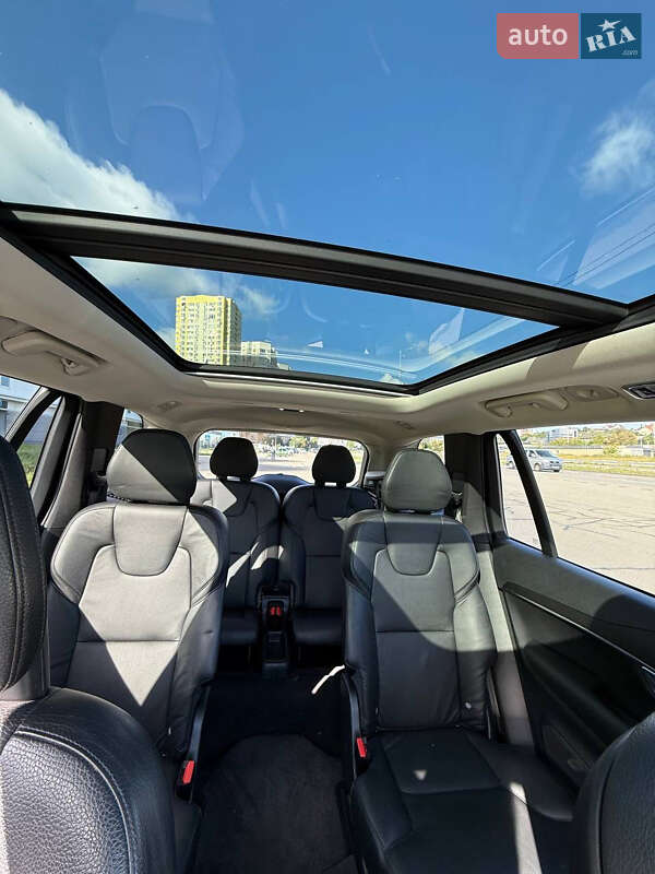 Позашляховик / Кросовер Volvo XC90 2019 в Києві фото 18 Позашляховик / Кросовер Volvo XC90 2019 в Києві