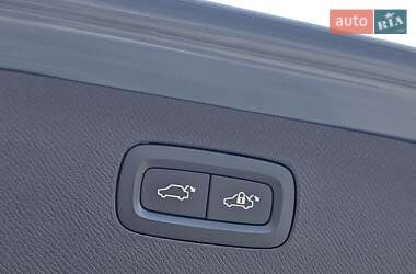 Внедорожник / Кроссовер Volvo XC90 2019 в 