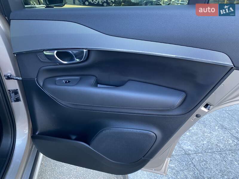Позашляховик / Кросовер Volvo XC90 2022 в Києві фото 13 Позашляховик / Кросовер Volvo XC90 2022 в Києві