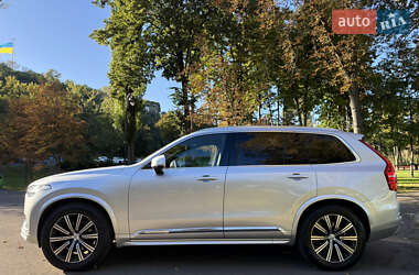 Позашляховик / Кросовер Volvo XC90 2019 в  фото 20 Позашляховик / Кросовер Volvo XC90 2019 в