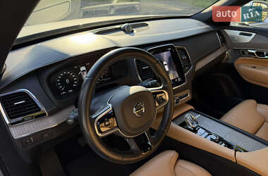 Позашляховик / Кросовер Volvo XC90 2019 в  фото 38 Позашляховик / Кросовер Volvo XC90 2019 в