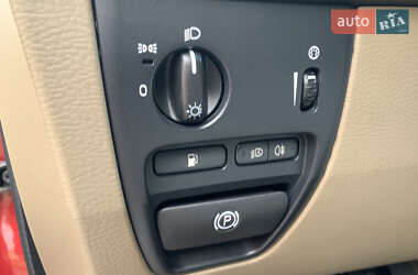 Внедорожник / Кроссовер Volvo XC90 2013 в 