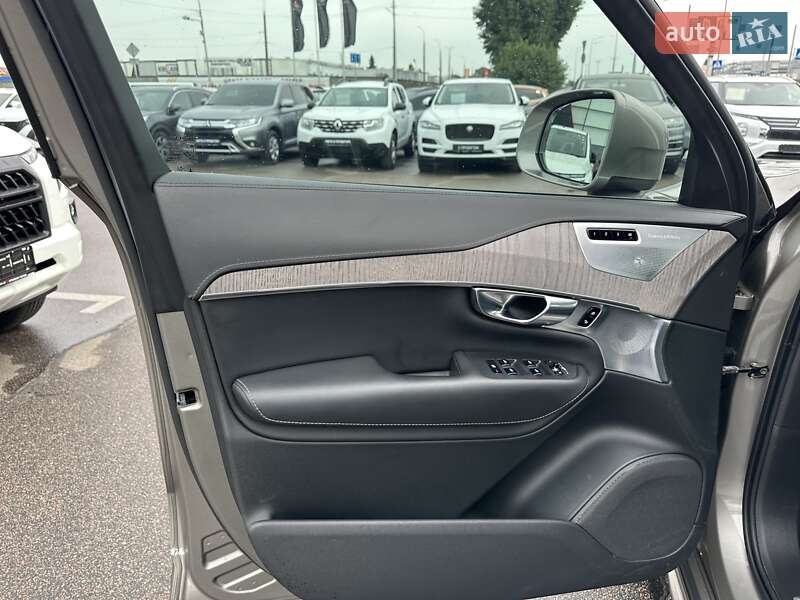 Внедорожник / Кроссовер Volvo XC90 2021 в Киеве