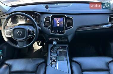 Позашляховик / Кросовер Volvo XC90 2019 в 