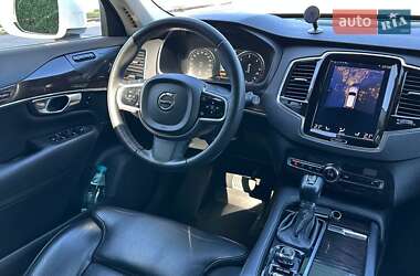 Позашляховик / Кросовер Volvo XC90 2019 в 