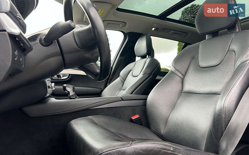 Внедорожник / Кроссовер Volvo XC90 2017 в Львове