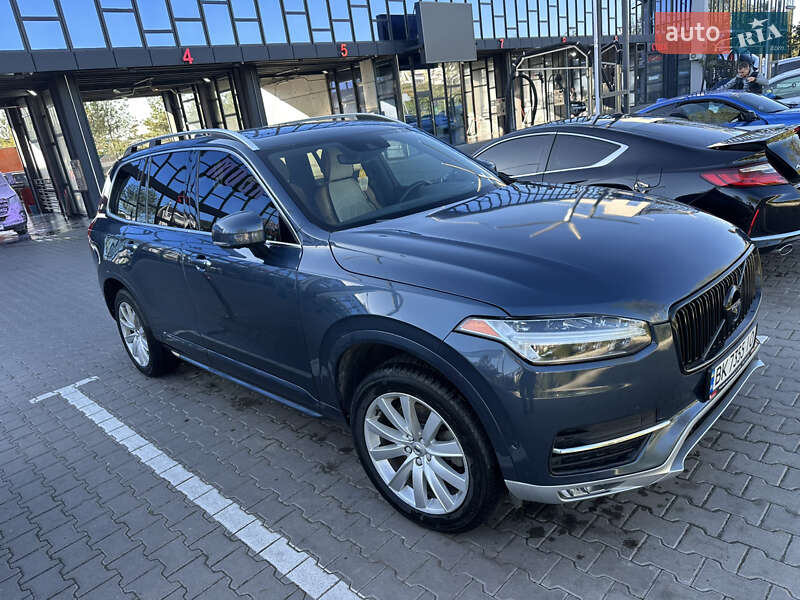 Внедорожник / Кроссовер Volvo XC90 2017 в 