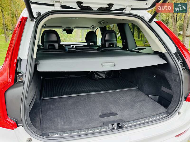 Позашляховик / Кросовер Volvo XC90 2015 в Києві фото 125 Позашляховик / Кросовер Volvo XC90 2015 в Києві