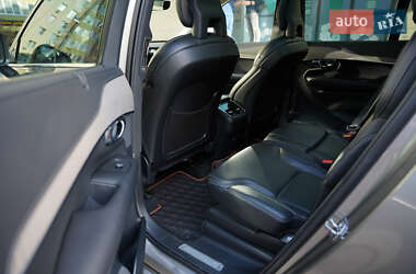 Позашляховик / Кросовер Volvo XC90 2020 в 