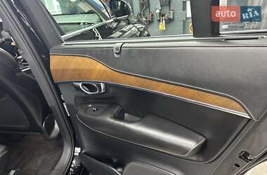 Внедорожник / Кроссовер Volvo XC90 2016 в 