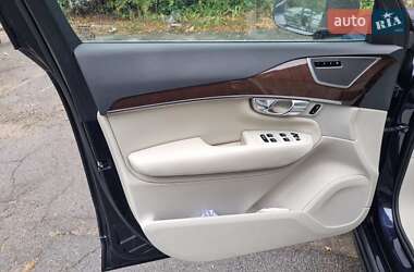 Внедорожник / Кроссовер Volvo XC90 2019 в 