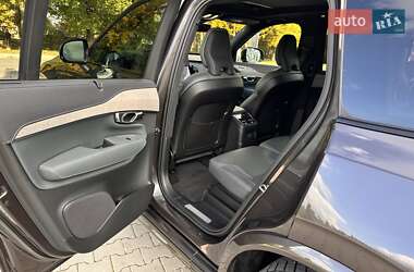 Внедорожник / Кроссовер Volvo XC90 2022 в 
