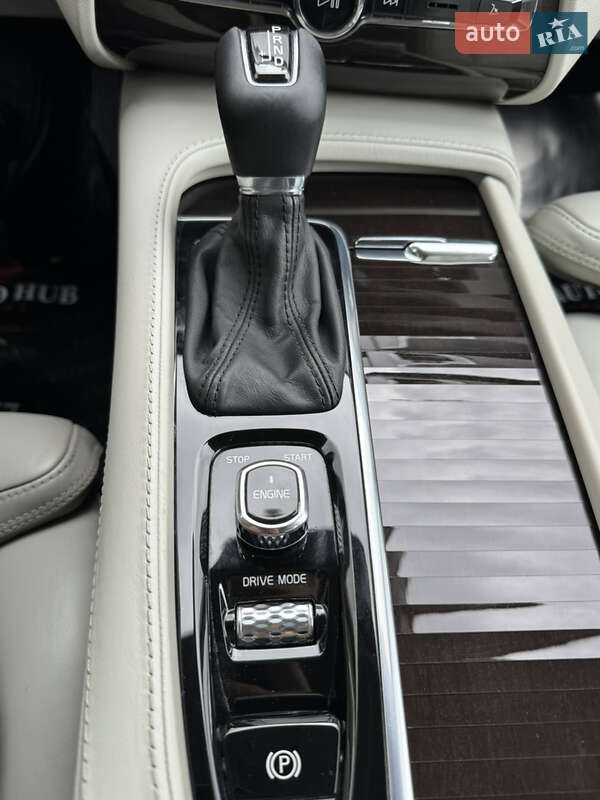 Внедорожник / Кроссовер Volvo XC90 2016 в Киеве фото 45 Внедорожник / Кроссовер Volvo XC90 2016 в Киеве