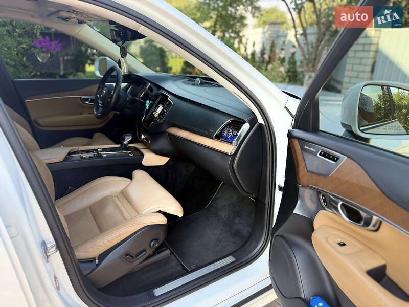 Внедорожник / Кроссовер Volvo XC90 2016 в Ровно фото 25 Внедорожник / Кроссовер Volvo XC90 2016 в Ровно