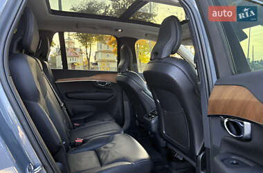 Внедорожник / Кроссовер Volvo XC90 2022 в 