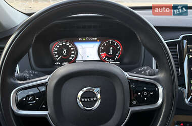 Внедорожник / Кроссовер Volvo XC90 2022 в 