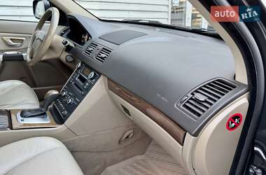 Внедорожник / Кроссовер Volvo XC90 2011 в 