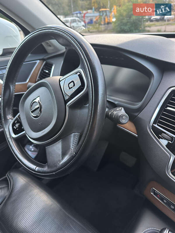 Позашляховик / Кросовер Volvo XC90 2018 в Києві фото 9 Позашляховик / Кросовер Volvo XC90 2018 в Києві