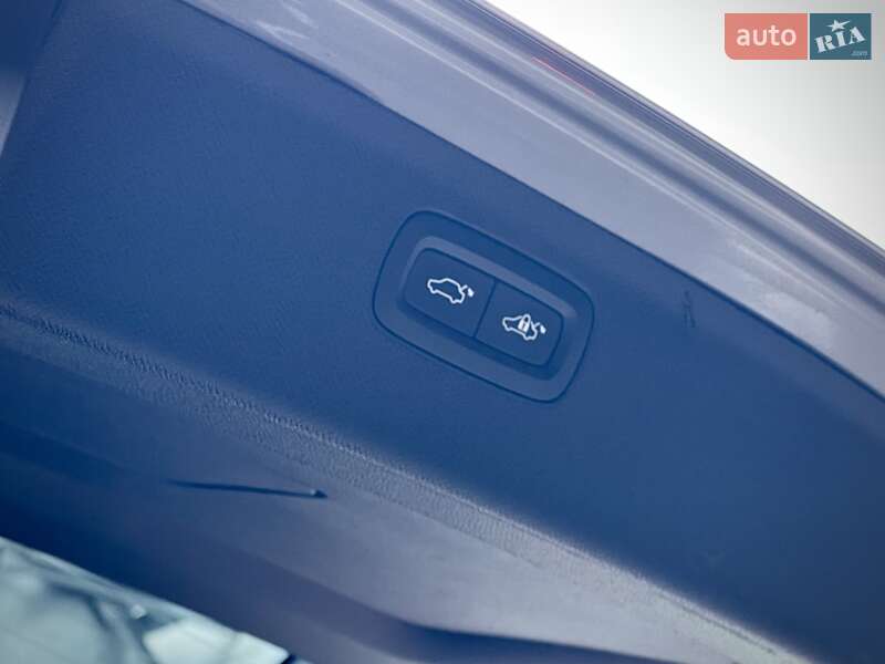 Внедорожник / Кроссовер Volvo XC90 2020 в Киеве
