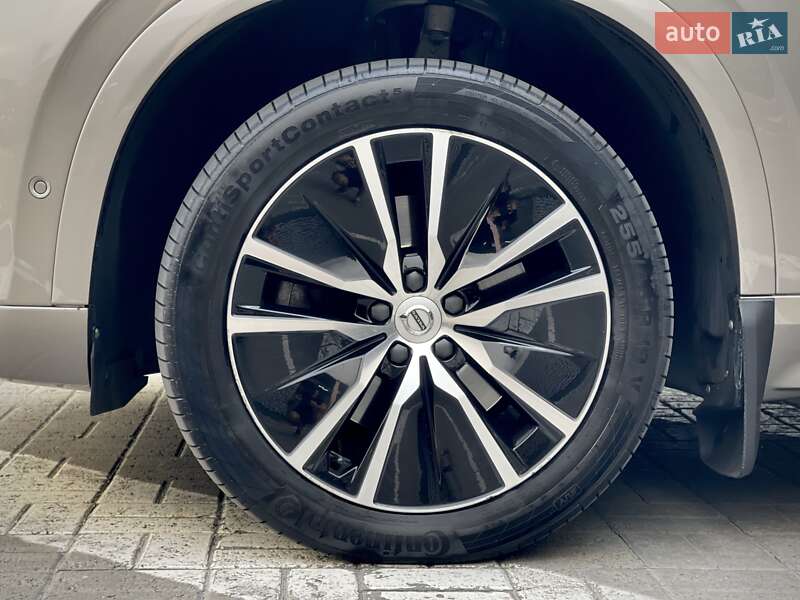 Внедорожник / Кроссовер Volvo XC90 2020 в Киеве