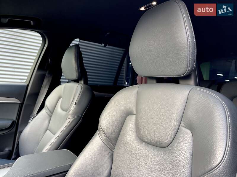 Внедорожник / Кроссовер Volvo XC90 2020 в Киеве