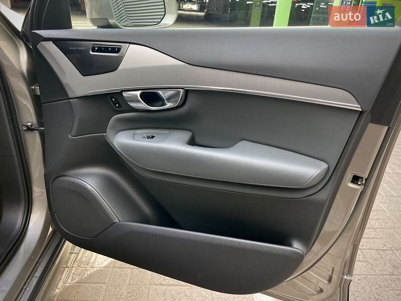 Внедорожник / Кроссовер Volvo XC90 2020 в Киеве