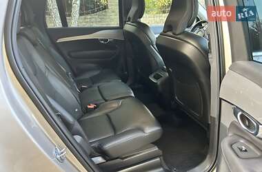 Внедорожник / Кроссовер Volvo XC90 2022 в 