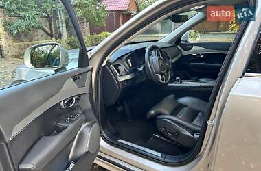 Внедорожник / Кроссовер Volvo XC90 2022 в 