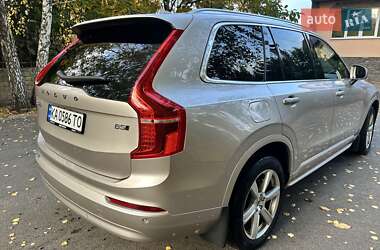 Внедорожник / Кроссовер Volvo XC90 2022 в 