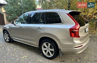 Внедорожник / Кроссовер Volvo XC90 2022 в 