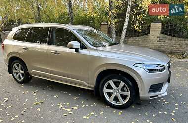 Внедорожник / Кроссовер Volvo XC90 2022 в 