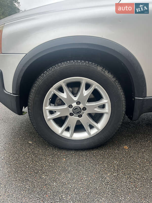 Внедорожник / Кроссовер Volvo XC90 2005 в Киеве