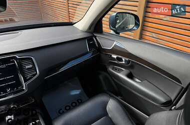 Внедорожник / Кроссовер Volvo XC90 2017 в 